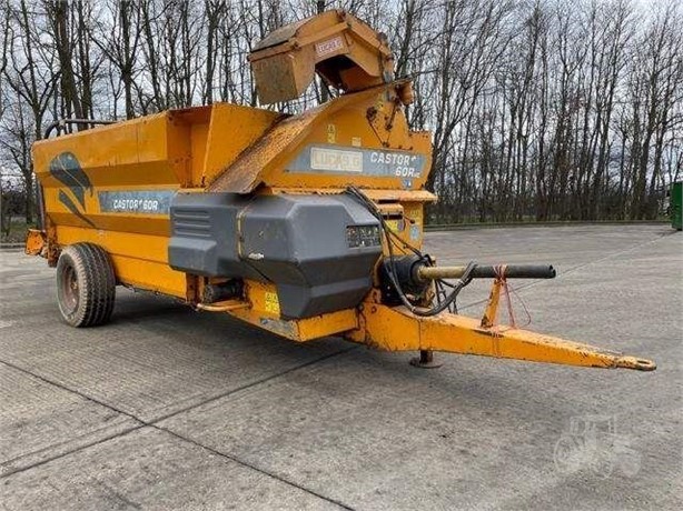 2003 LUCAS.G CASTOR 60R Used Bale Shredders & Spreaders Hay and Forage Equipment for sale