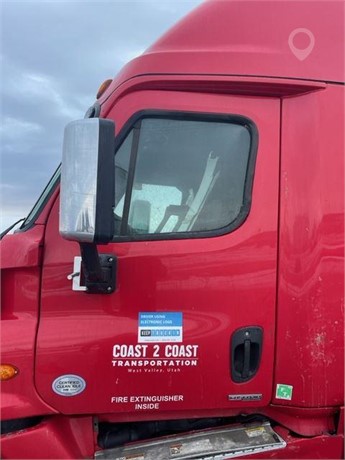 2015 FREIGHTLINER CASCADIA Used Glass Truck / Trailer Components for sale
