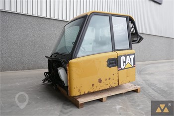 CATERPILLAR 725 CAB Used Cab Truck / Trailer Components for sale