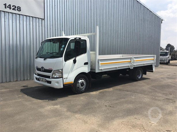 2015 HINO 300 814 Used Dropside Flatbed Trucks for sale