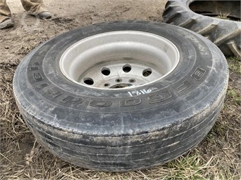 (1) 11R22.5 TIRE WITH ALUMINUM WHEEL Used Other auction results