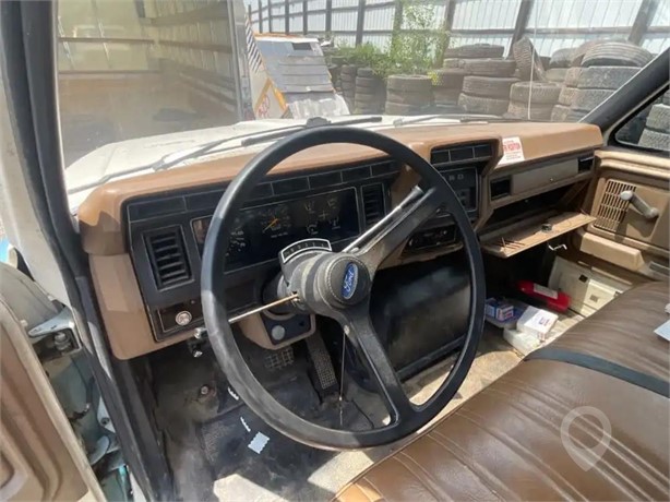 1988 FORD F700 Used Other Truck / Trailer Components for sale