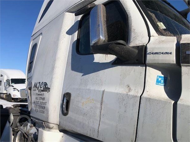 2020 FREIGHTLINER CASCADIA 126 Used Glass Truck / Trailer Components for sale