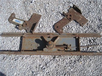 2007 B & W FLIP OVER GOOSENECK HITCH Used Fifth Wheel Truck / Trailer Components auction results
