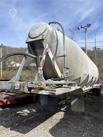 1984 FRUEHAUF SAND TRAILER Used Other Truck / Trailer Components auction results