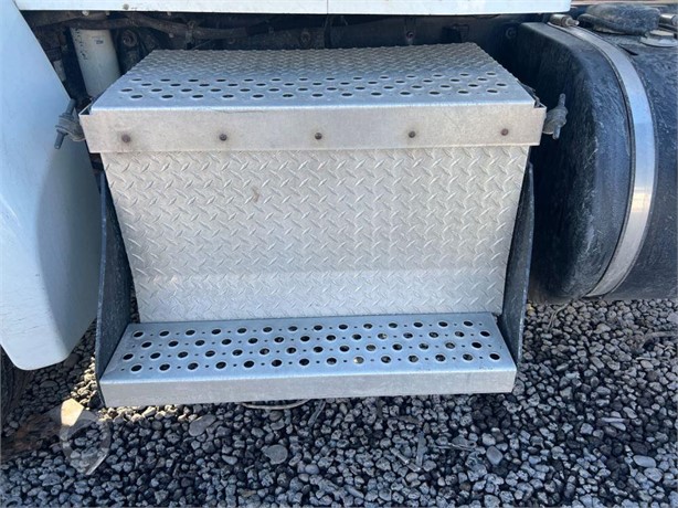 2014 KENWORTH T370 Used Battery Box Truck / Trailer Components for sale