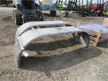 (2) KENWORTH FENDERS Used Other Truck / Trailer Components auction results