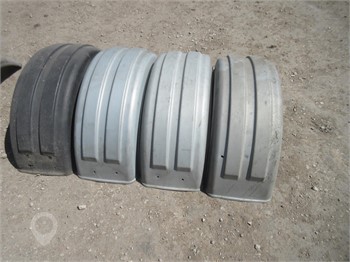 MINIMIZER FENDERS PUSHER AXLE SET OF 4 New Body Panel Truck / Trailer Components auction results