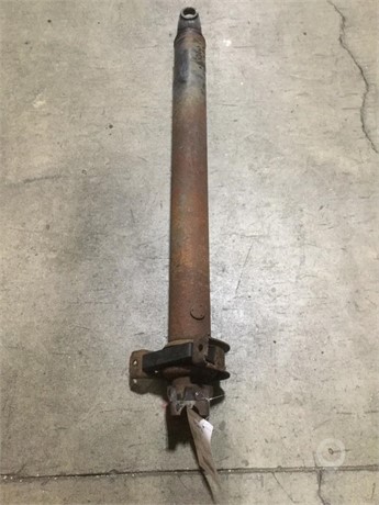 2000 SPICER 1550 Used Drive Shaft Truck / Trailer Components for sale
