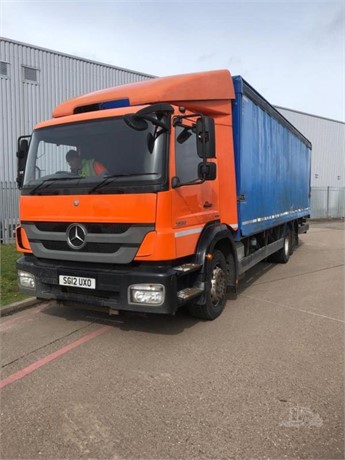2012 MERCEDES-BENZ 1824 Used Curtain Side Trucks for sale