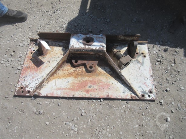 FIFTH WHEEL HITCH Used Fifth Wheel Truck / Trailer Components auction results