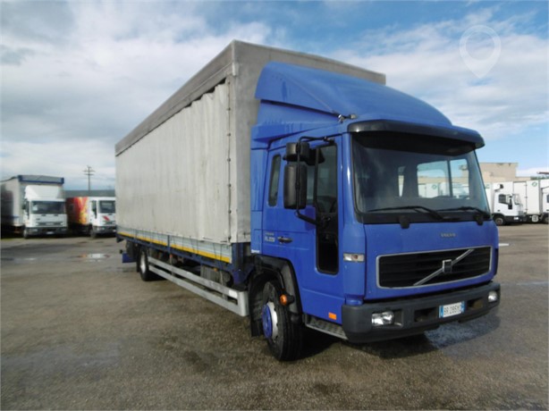 2001 VOLVO FL220 Used Curtain Side Trucks for sale