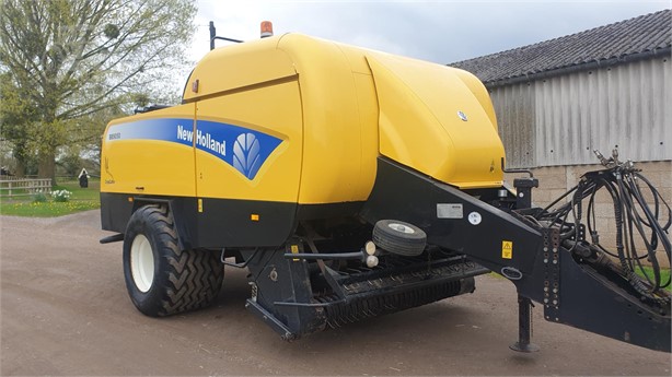 2009 NEW HOLLAND BB9050 Used Large Square Balers Hay and Forage Equipment for sale