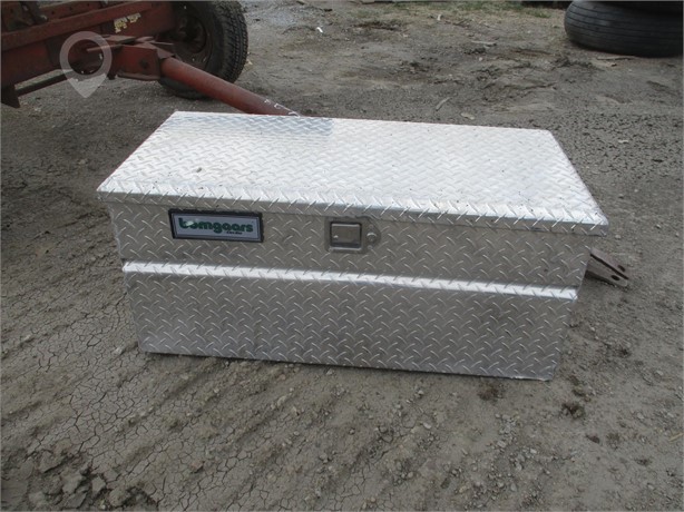 BOMGAARS DEEZEE 37 INCH TOOL BOX Used Tool Box Truck / Trailer Components auction results