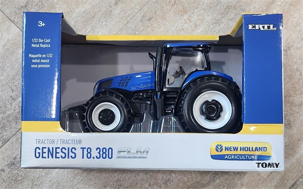 NEW HOLLAND 1/32 SCALE GENESIS T8.380 New Other Toys / Hobbies for sale