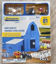 NEW HOLLAND 1/64 SCALE DAIRY FARM SET New Other Toys / Hobbies for sale