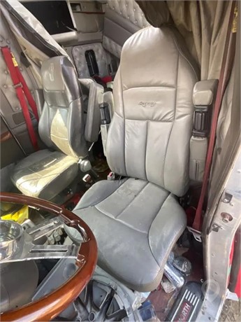 2007 KENWORTH T600 Used Seat Truck / Trailer Components for sale