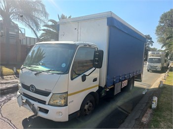 2015 HINO 300 714 Used Curtain Side Trucks for sale