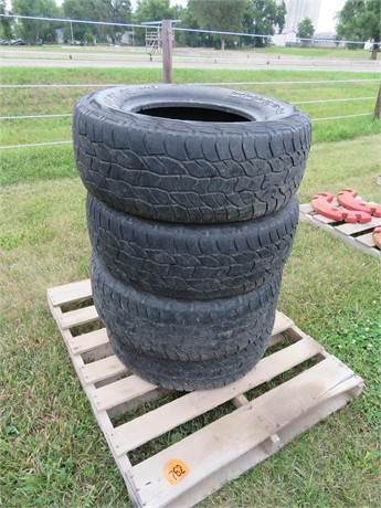 COOPER 235/75R16 Used Tyres Truck / Trailer Components auction results