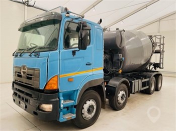 2006 HINO 700 3241 Used Refrigerated Trucks for sale