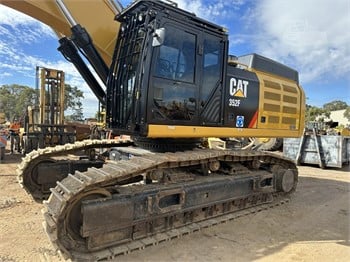 2018 CATERPILLAR 352FL Used Tracked Excavators for sale