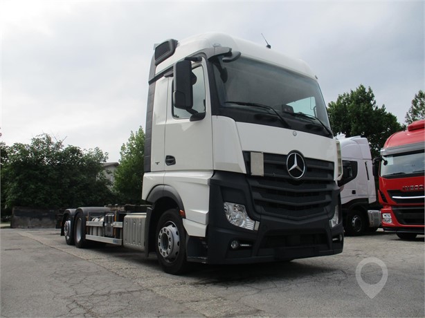 2017 MERCEDES-BENZ ACTROS 2542 Used Chassis Cab Trucks for sale