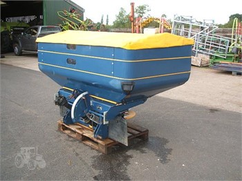 2007 KRM L1 PLUS Used 3 Point / Mounted Dry Fertiliser Spreaders for sale