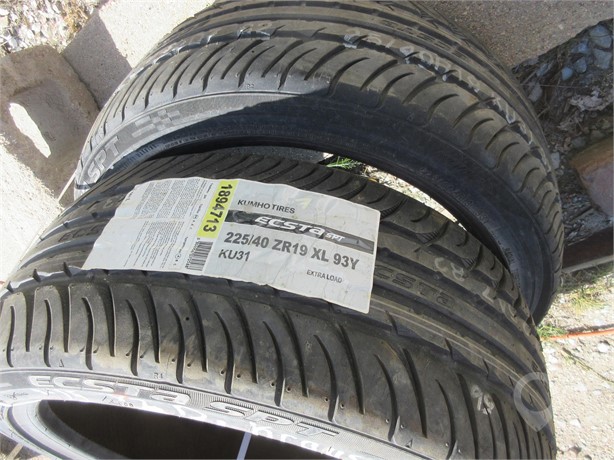KUMHO 225/40 ZR19 XL 93Y New Tyres Truck / Trailer Components auction results