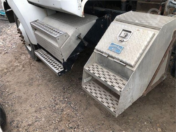 2001 WESTERN STAR 4900 Used Battery Box Truck / Trailer Components for sale