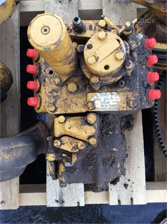 CATERPILLAR 3208 TURBO Used Benzin Pumpe LKW- / Anhängerkomponenten zum verkauf