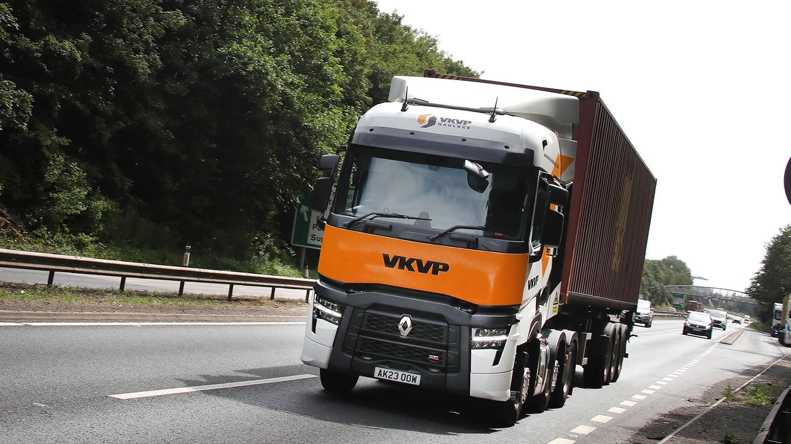 VKVP Haulage Kicks Off Fleet Renewal Programme With Acquisition Of 5 Fuel-Efficient Renault T480 Trucks