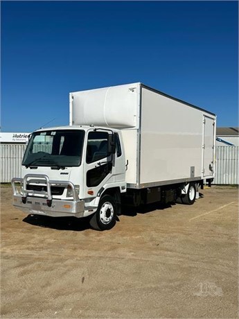 2013 MITSUBISHI FUSO FIGHTER 1227 Used Pantech Trucks for sale