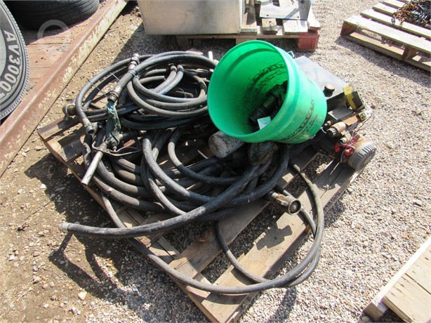 HYD TANK AND HOSES Used Wet Kit Truck / Trailer Components auction results