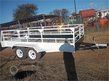 2010 CUSTOM TRAILER DOUBLE AXLE TRAILER Used Standard Flatbed Trailers for sale