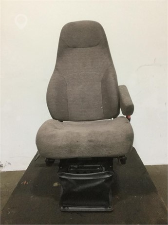 2014 VOLVO VNL Used Seat Truck / Trailer Components for sale