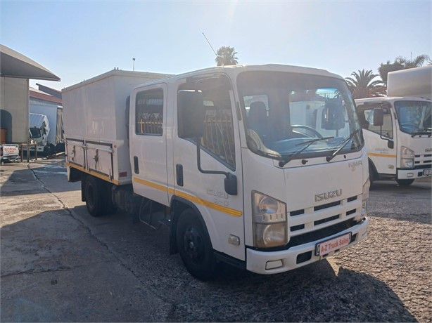 2012 ISUZU NMR Used Box Trucks for sale