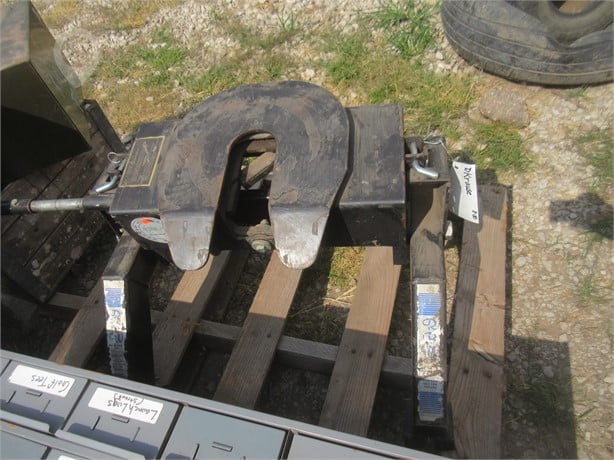 RBW 15K CAMPER HITCH Used Fifth Wheel Truck / Trailer Components auction results