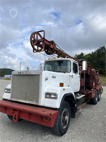 1985 MACK SINGLE POLE WILSON SERVICE TRUCK Used Other Truck / Trailer Components auction results
