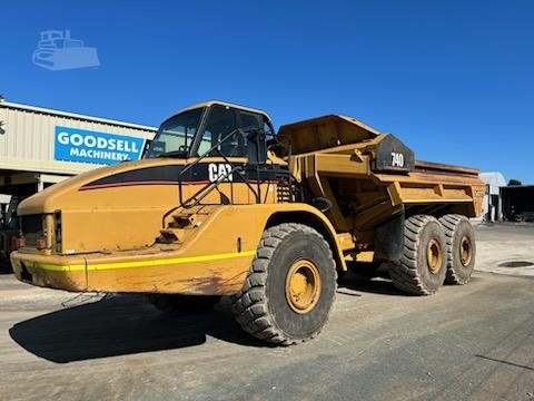 2002 CATERPILLAR 740 Used Off-Highway Trucks for sale