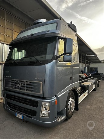 2005 VOLVO FH12.380 Used Chassis Cab Trucks for sale