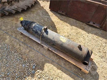 HILBUILT DUMP TRAILER HYDRAULIC CYLINDER Used Cylinder Head Truck / Trailer Components auction results