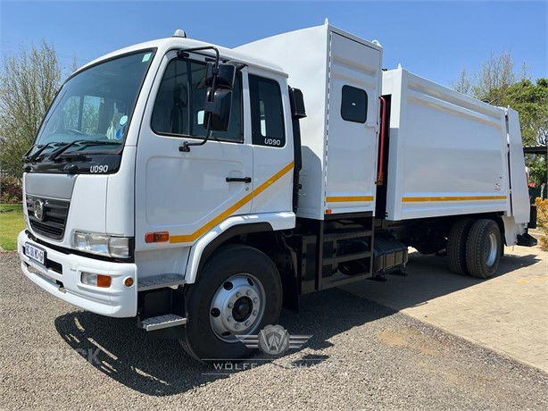 2017 UD UD90 Used Müllwagen Kommunalfahrzeuge zum verkauf