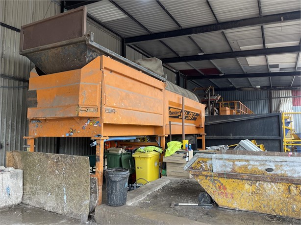 2000 DOPPSTADT SM518F Used Screen Aggregate Equipment for sale