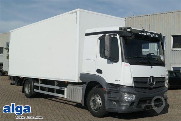 2019 MERCEDES-BENZ 1833 Used Box Trucks for sale