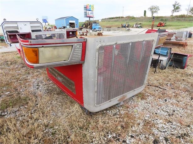PETERBILT PETERBILT HOOD RED Used Bonnet Truck / Trailer Components auction results