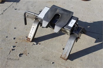HUSKY FIFTH WHEEL HITCH Used Fifth Wheel Truck / Trailer Components auction results