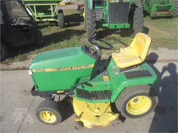 John Deere 260 Lawn Mowers Auction
