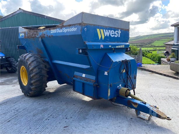 2015 WEST DUAL 2000 Used Dry Manure Spreaders for sale