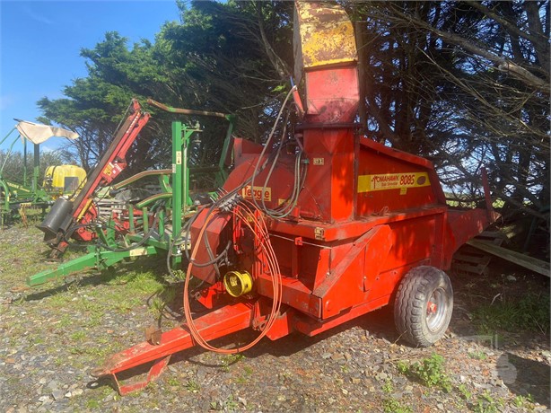 2007 TEAGLE TOMAHAWK 808S Used Bale Shredders & Spreaders for sale