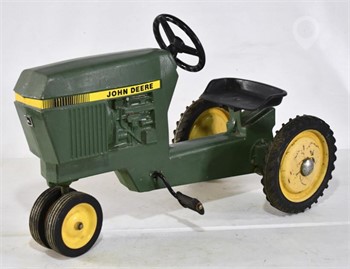 John Deere Original 520 Pedal Tractor